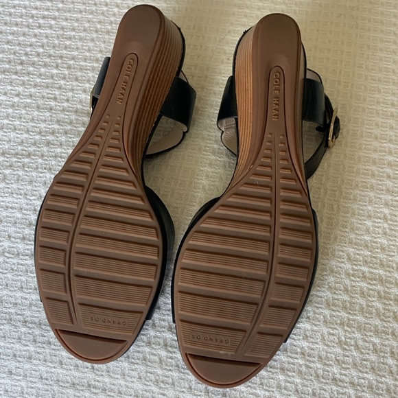 Cole Haan black leather wedge sandals size 7.5 - Picture 7 of 11
